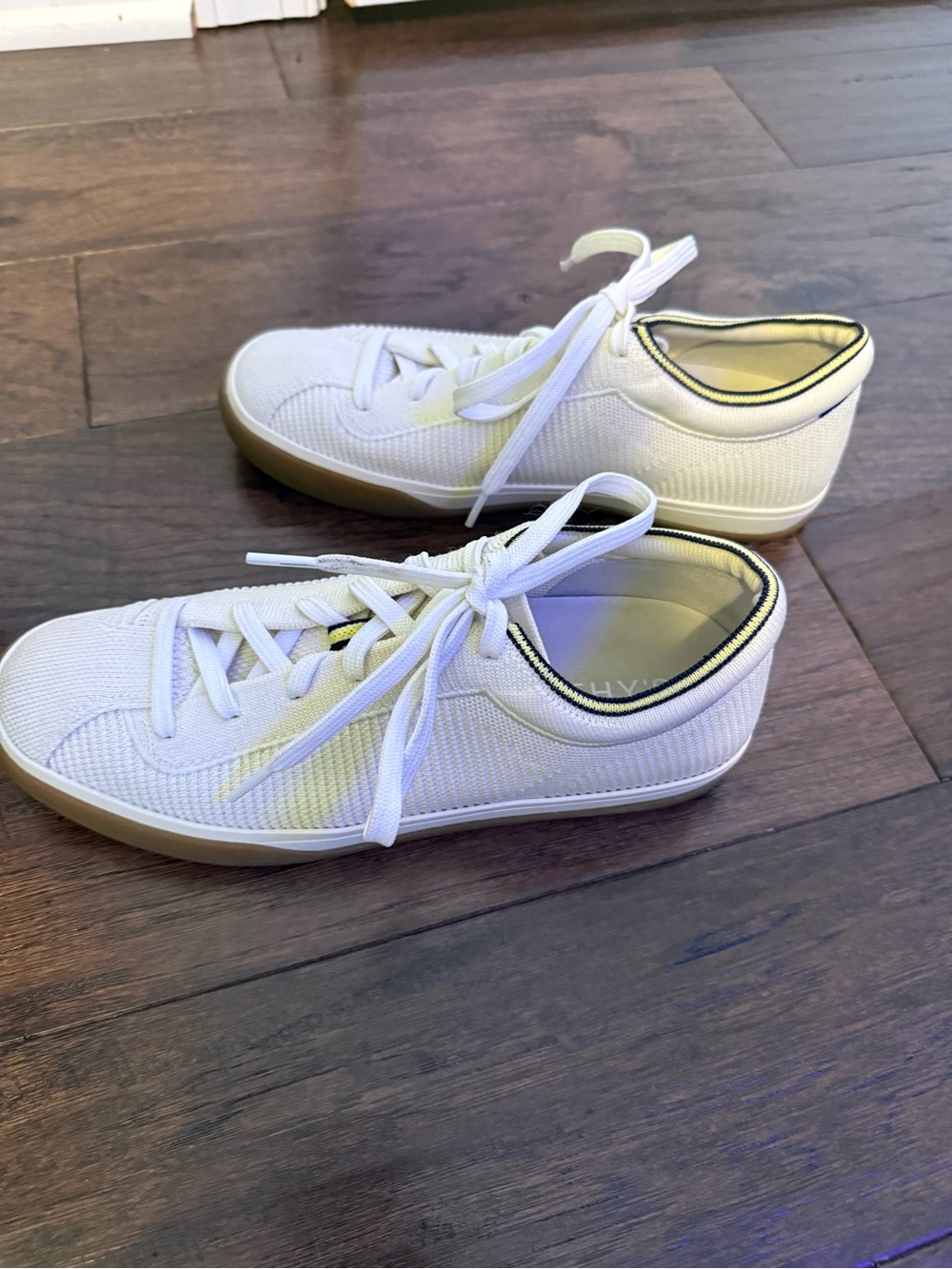 Rothy’s Women’s Lace Up Sneakers Size 8 Ivory Cream Gum Sole Knit - Picture 3 of 8